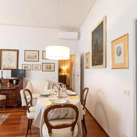 Santa Croce Apartmán *